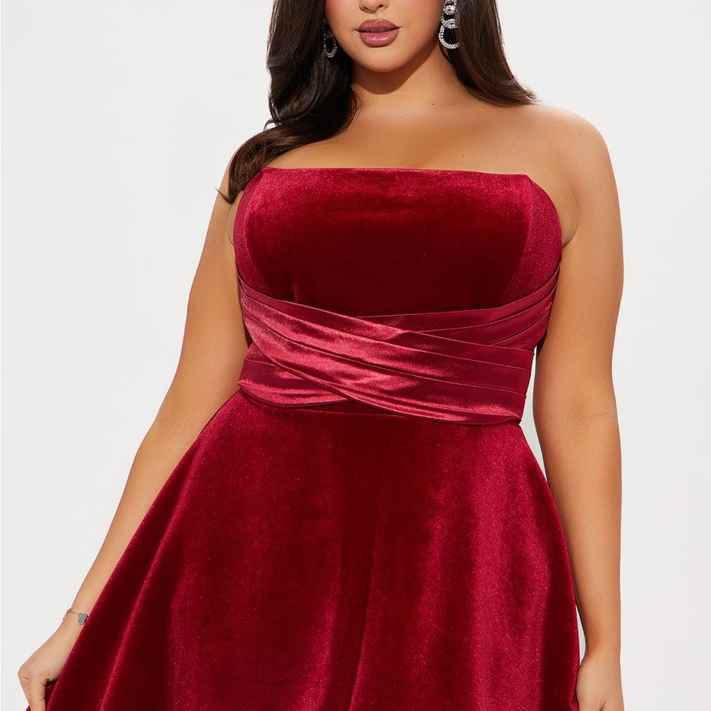 Elegant Strapless Red velvet Dress